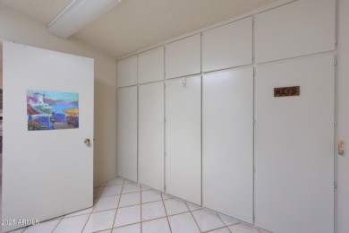 Welcome To This Newport Model Home In Phase 3 Of Sun City! on Sun City-Willow Creek / Willow Brook  in Arizona - for sale on GolfHomes.com, golf home, golf lot
