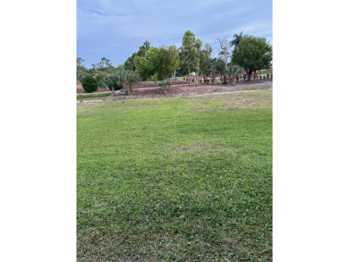 A WONDERFUL Location In The Heart Of Naples! Welcome To Your on Royal Palm Golf Club in Florida - for sale on GolfHomes.com, golf home, golf lot