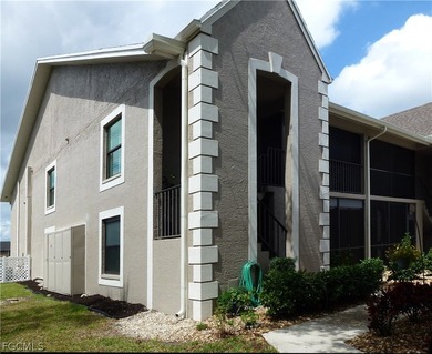 This 2 bedroom + den 2 bathroom condo on the 1st floor is on  in Florida - for sale on GolfHomes.com, golf home, golf lot