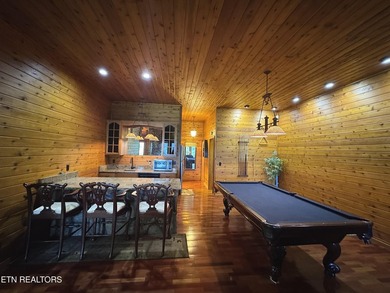 Stunning Log Cabin style Retreat on Norris Lake - Community on The Greens at Deerfield in Tennessee - for sale on GolfHomes.com, golf home, golf lot