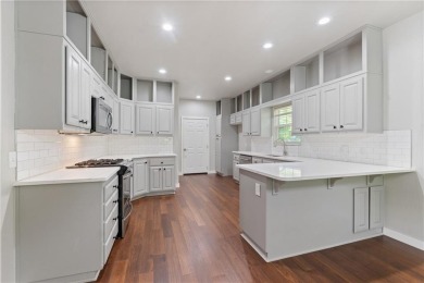 A BEAUTIFUL UPDATED 4BED/3 FULL BATH HOME.  2 LIVING AREAS / 2 on Bella Vista - Metfield Golf Complex and Country Club in Arkansas - for sale on GolfHomes.com, golf home, golf lot