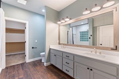 A BEAUTIFUL UPDATED 4BED/3 FULL BATH HOME.  2 LIVING AREAS / 2 on Bella Vista - Metfield Golf Complex and Country Club in Arkansas - for sale on GolfHomes.com, golf home, golf lot