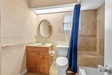 This beautiful 2-bedroom, 2-bathroom townhome features vaulted on Woodmont Country Club in Florida - for sale on GolfHomes.com, golf home, golf lot