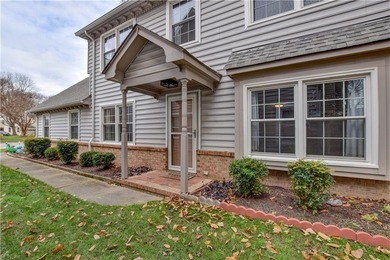 Wonderful updated condo in the heart of Greenbrier. Spacious on Greenbrier Country Club in Virginia - for sale on GolfHomes.com, golf home, golf lot