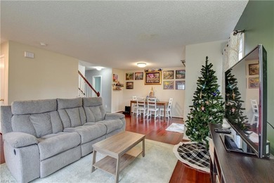 Wonderful updated condo in the heart of Greenbrier. Spacious on Greenbrier Country Club in Virginia - for sale on GolfHomes.com, golf home, golf lot