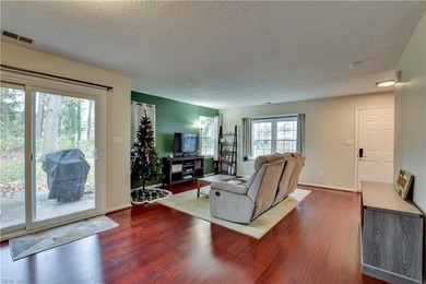 Wonderful updated condo in the heart of Greenbrier. Spacious on Greenbrier Country Club in Virginia - for sale on GolfHomes.com, golf home, golf lot