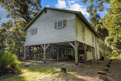 MOVE IN READY HOME! Beautiful country home tucked away in the on Chiefland Golf and Country Club in Florida - for sale on GolfHomes.com, golf home, golf lot