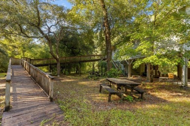 MOVE IN READY HOME! Beautiful country home tucked away in the on Chiefland Golf and Country Club in Florida - for sale on GolfHomes.com, golf home, golf lot