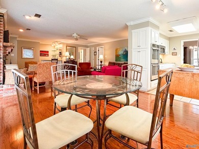 Beautiful 4-bedroom, 2-story full-brick home located in a on Burningtree Country Club in Alabama - for sale on GolfHomes.com, golf home, golf lot