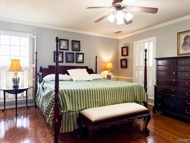 Beautiful 4-bedroom, 2-story full-brick home located in a on Burningtree Country Club in Alabama - for sale on GolfHomes.com, golf home, golf lot