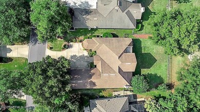 GOLF COURSE HOME JUST LISTED in South Hampton! SELLER PAYING up on Golf Club At South Hampton in Florida - for sale on GolfHomes.com, golf home, golf lot
