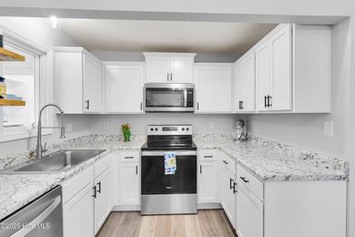 Welcome home to amenity-rich Fairfield Harbour. Three words to on Harbour Point Golf Club in North Carolina - for sale on GolfHomes.com, golf home, golf lot