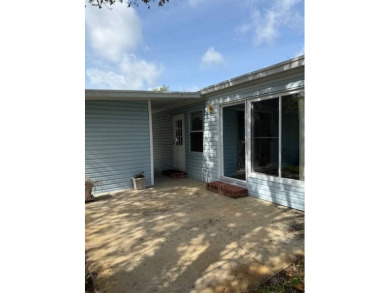 **Manufactured Home on Leased Land**         Don't miss out on on Whisperwood Golf Course in Florida - for sale on GolfHomes.com, golf home, golf lot