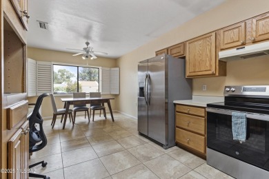 Welcome to this delightful 2-bedroom, 2 full bathroom home on Country Club of Green Valley in Arizona - for sale on GolfHomes.com, golf home, golf lot