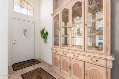 Gorgeous 3 bedroom home in Arizona Traditions! The beautifully on Arizona Traditions Golf Club in Arizona - for sale on GolfHomes.com, golf home, golf lot
