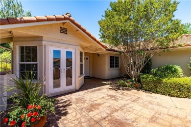 SINGLE LEVEL, GOLF COURSE HOME! Set on the fairway in a on Paso Robles Golf Club in California - for sale on GolfHomes.com, golf home, golf lot