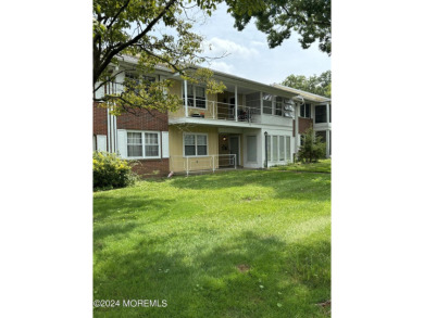 BACK ON THE MARKET-BUYER COULD NOT GET MORTGAGE.  A must see! on Leisure Village Golf Course in New Jersey - for sale on GolfHomes.com, golf home, golf lot