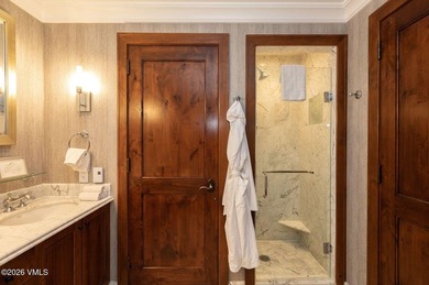 Beautiful 2BR / 2.5BA designer furnished ski-in/ski-out condo in on Beaver Creek Golf Club in Colorado - for sale on GolfHomes.com, golf home, golf lot