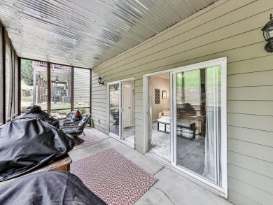 **This well-maintained home is MOVE IN READY!!** Nestled in a on The Highlands Course at Lake Arrowhead in Georgia - for sale on GolfHomes.com, golf home, golf lot
