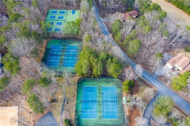 **This well-maintained home is MOVE IN READY!!** Nestled in a on The Highlands Course at Lake Arrowhead in Georgia - for sale on GolfHomes.com, golf home, golf lot