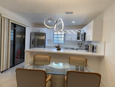 :Location is everything! 2 master en-suites plus a 21/2 bath on Heritage Ridge Golf Club in Florida - for sale on GolfHomes.com, golf home, golf lot