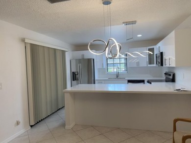 :Location is everything! 2 master en-suites plus a 21/2 bath on Heritage Ridge Golf Club in Florida - for sale on GolfHomes.com, golf home, golf lot