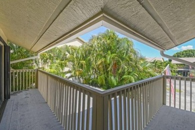 :Location is everything! 2 master en-suites plus a 21/2 bath on Heritage Ridge Golf Club in Florida - for sale on GolfHomes.com, golf home, golf lot