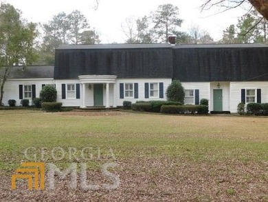Large house with lots of room.  Great room and bonus room on Forest Heights Country Club in Georgia - for sale on GolfHomes.com, golf home, golf lot