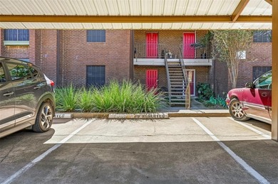 Location Location Location! Make this condo your home! Very nice on Stevens Park Golf Course in Texas - for sale on GolfHomes.com, golf home, golf lot