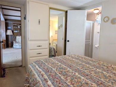 Fantastic opportunity to live affordably in the extremely on Mainlands Golf Club in Florida - for sale on GolfHomes.com, golf home, golf lot