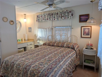 Fantastic opportunity to live affordably in the extremely on Mainlands Golf Club in Florida - for sale on GolfHomes.com, golf home, golf lot