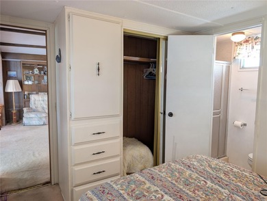 Fantastic opportunity to live affordably in the extremely on Mainlands Golf Club in Florida - for sale on GolfHomes.com, golf home, golf lot