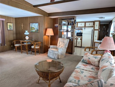 Fantastic opportunity to live affordably in the extremely on Mainlands Golf Club in Florida - for sale on GolfHomes.com, golf home, golf lot