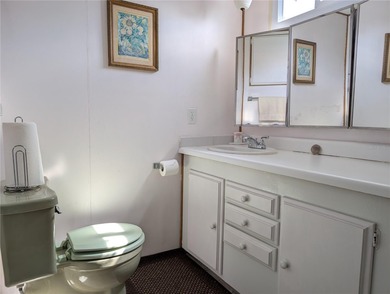 Fantastic opportunity to live affordably in the extremely on Mainlands Golf Club in Florida - for sale on GolfHomes.com, golf home, golf lot