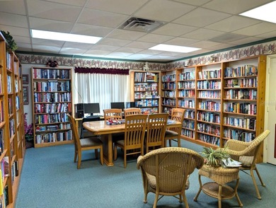 Fantastic opportunity to live affordably in the extremely on Mainlands Golf Club in Florida - for sale on GolfHomes.com, golf home, golf lot