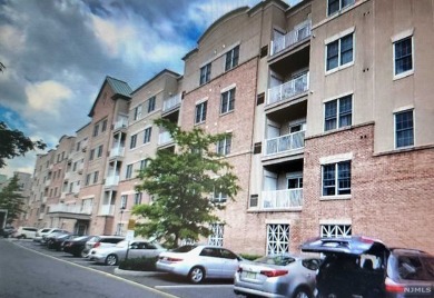 BEAUTIFUL SPACIOUS LUXURY 2 BEDROOM 2 BATH CONDO OVERLOOKING on Overpeck Golf Course in New Jersey - for sale on GolfHomes.com, golf home, golf lot