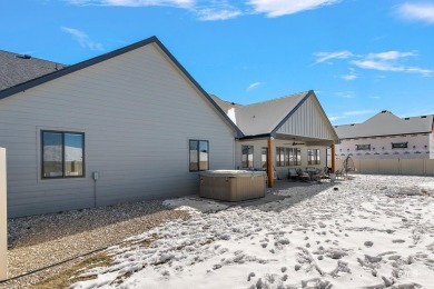 Welcome to your nearly new, single-story masterpiece! With on River Birch Golf Course in Idaho - for sale on GolfHomes.com, golf home, golf lot
