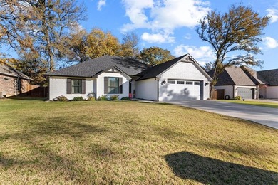 Welcome to this charming 3-bedroom, 2-bath home located in a on Tanglewood Resort in Texas - for sale on GolfHomes.com, golf home, golf lot