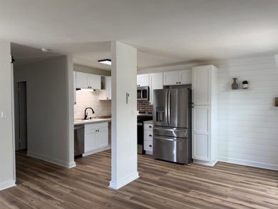 Welcome to Indian Creek Estates Condominium. Unit 6E is 1,152 on Indian Creek Yacht and Country Club in Virginia - for sale on GolfHomes.com, golf home, golf lot