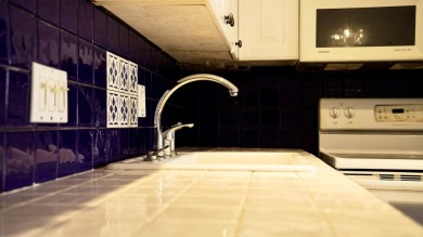 Beautiful 1 bed, 1 bath condo with an open floor plan located on on Hillsboro Pines Golf in Florida - for sale on GolfHomes.com, golf home, golf lot