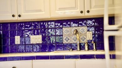 Beautiful 1 bed, 1 bath condo with an open floor plan located on on Hillsboro Pines Golf in Florida - for sale on GolfHomes.com, golf home, golf lot