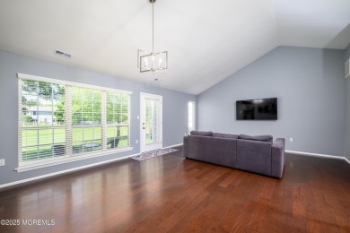 This beautifully maintained, bright, spacious, 2 Bedroom, 2 Bath on Raintree Golf Course in New Jersey - for sale on GolfHomes.com, golf home, golf lot