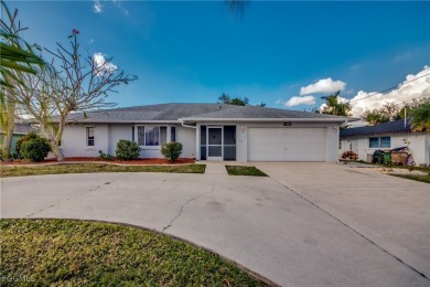 Rare opportunity for golf coarse living with no HOA fees or on El Rio Golf Course and Club in Florida - for sale on GolfHomes.com, golf home, golf lot