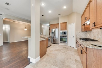 BRING ALL OFFERS! This one-story home is situated on an on Oakmont Country Club in Texas - for sale on GolfHomes.com, golf home, golf lot