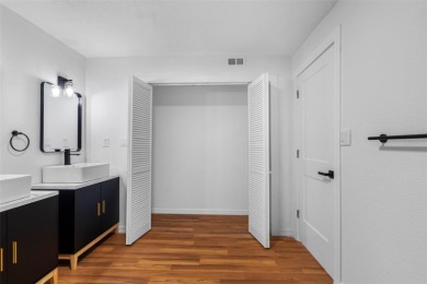 Prime location in the heart of Dunedin! 3-bedroom, 2-bath home on The Dunedin Country Club in Florida - for sale on GolfHomes.com, golf home, golf lot
