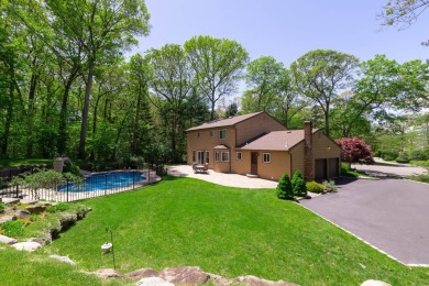 Location! Location! Beautiful 5 Bedroom Center Hall Colonial on Dix Hills Park Golf Course in New York - for sale on GolfHomes.com, golf home, golf lot