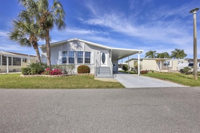 FANTASTIC PRICE REDUCTION!!!  This is a LARGE 2005 Jacobsen on Maple Leaf Golf and Country Club in Florida - for sale on GolfHomes.com, golf home, golf lot