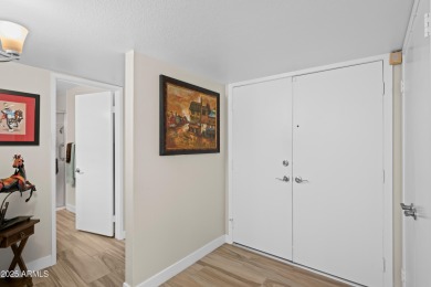 This beautifully maintained 2-bedroom, 2-bath home backs to on Ahwatukee Country Club in Arizona - for sale on GolfHomes.com, golf home, golf lot