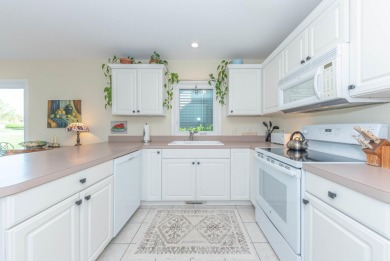 Elegant Detached Condo on Stonebridge Golf Course with Fairway on Stonebridge Golf Club in Michigan - for sale on GolfHomes.com, golf home, golf lot