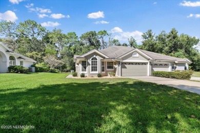 Unique town home in gated Magnolia Point Golf & Country Club! on Magnolia Point Golf and Country Club in Florida - for sale on GolfHomes.com, golf home, golf lot
